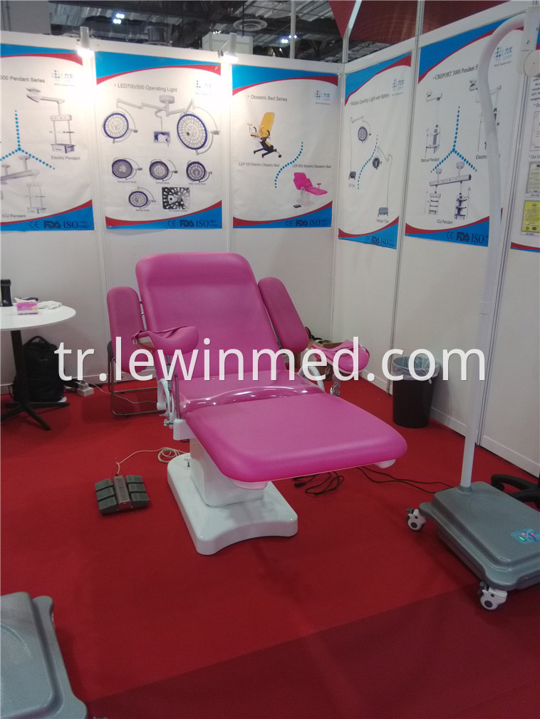 electric gynecological bed (17)